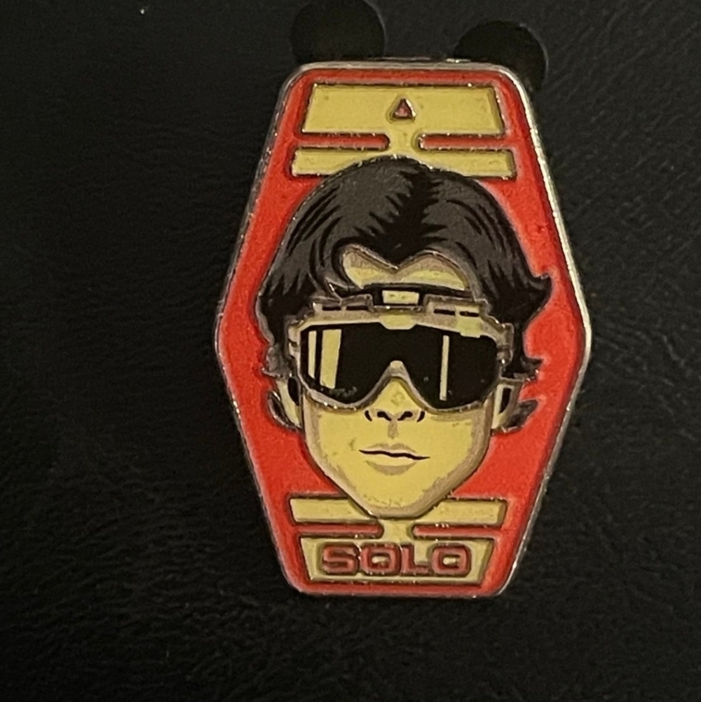 Star Wars Red and Gold Solo Pin